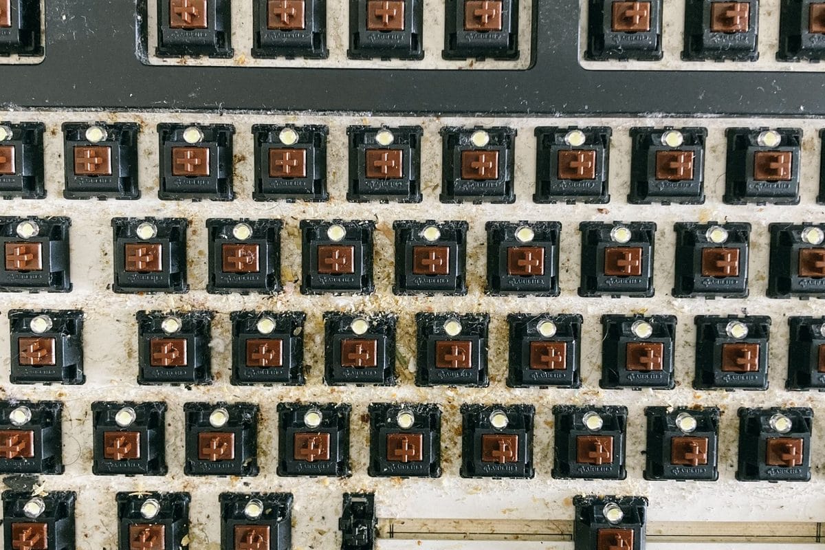 Mechanical Keyboard Switches and Layouts in 2026: Choosing by How and Where You Actually Type