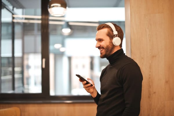 Sony vs. Bose vs. Sennheiser: What Actually Separates $400 Noise-Cancelling Headphones