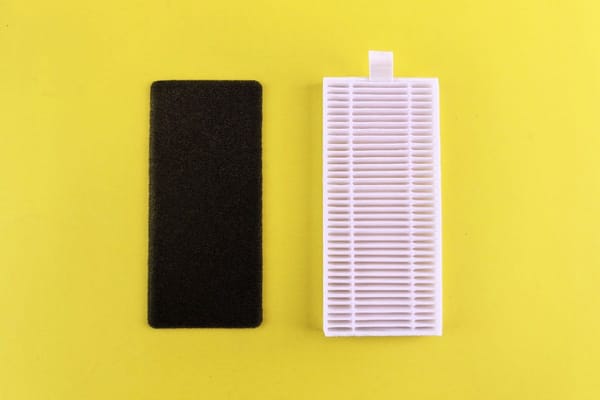 Air Purifier Buyer's Guide 2026: Why CADR Beats Coverage Claims and a Coway Mighty Still Wins Most Rooms